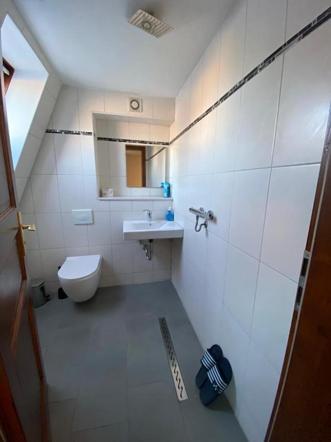 Gasthuis Zimmervermietung Abir *